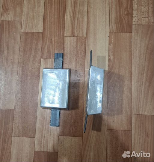 Цнковый анод(2 шт по 2,2 кг)для катера,понтона