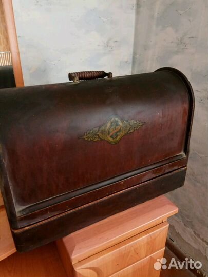 Швейная машинка