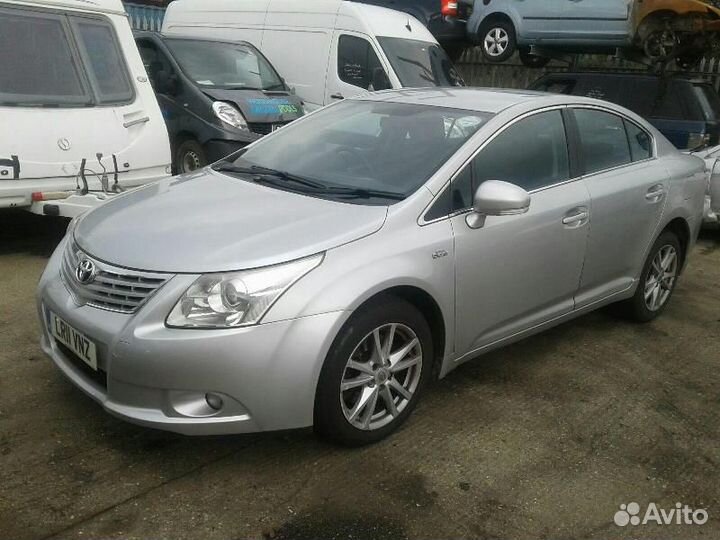 Привод передний правый toyota avensis T27 2011