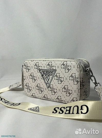 Женская сумка Guess: элегантность на каждом шагу