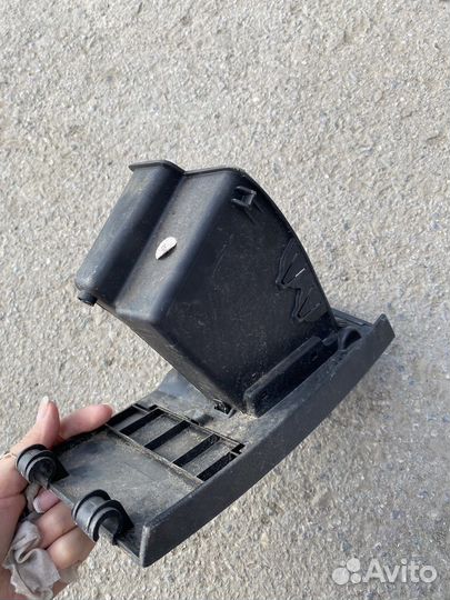 Бардачок водителя Ford Focus 3