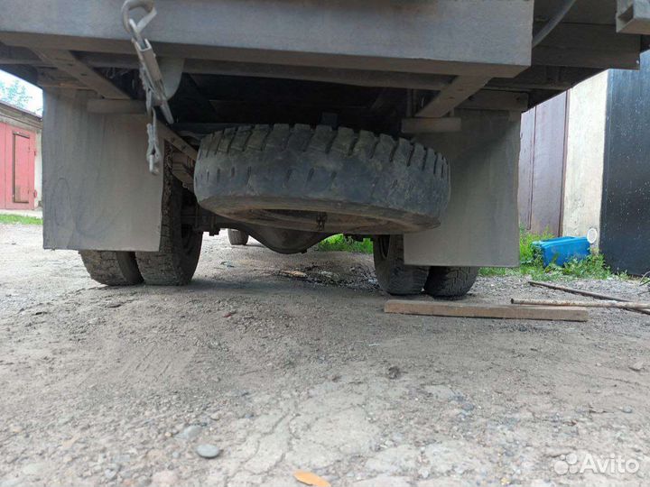 Nissan Diesel UD с КМУ, 1990