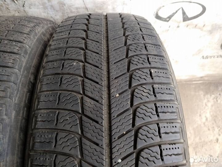 Michelin X-Ice XI3 215/65 R17 99T