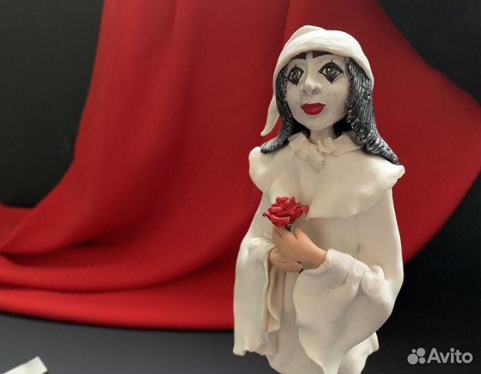 Статуэтка Пьеро. Полимерная глина