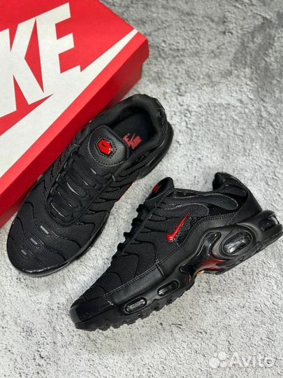 Кроссовки Nike air max tn plus