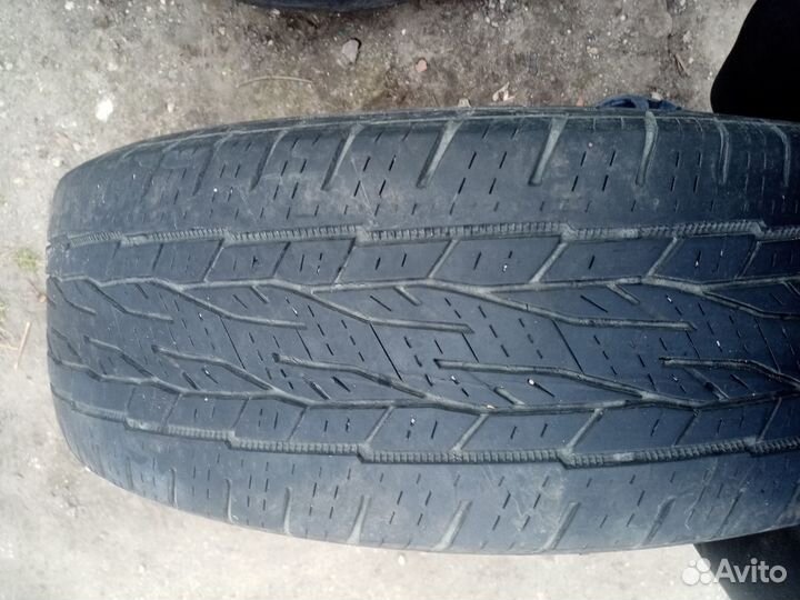 Continental ContiCrossContact LX 215/65 R16