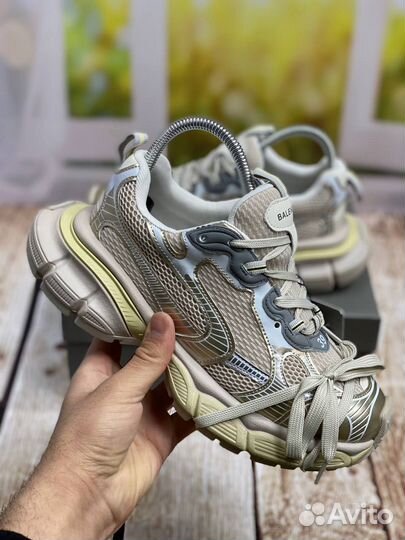 Кроссовки женские Balenciaga - новинка