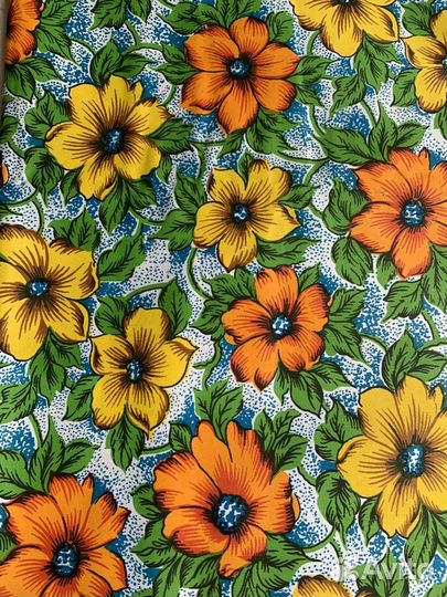 Отрезы тканей советских времен из хлопка и шелка