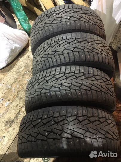 Nokian Tyres Hakkapeliitta 7 225/50 R17 98T