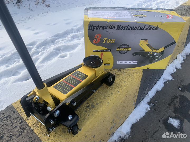 Домкрат подкатной 3 тонны с удлиненной рукоятью