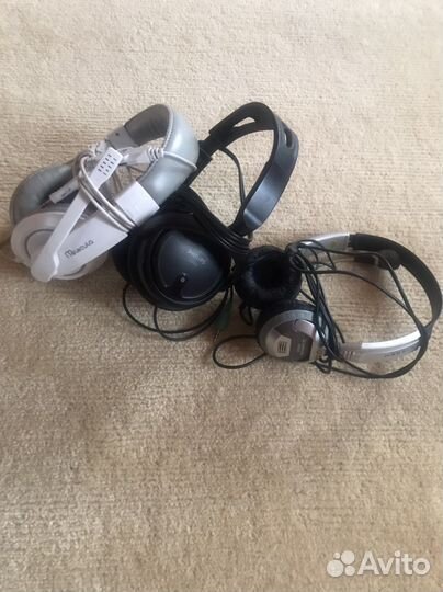 Проводные наушники