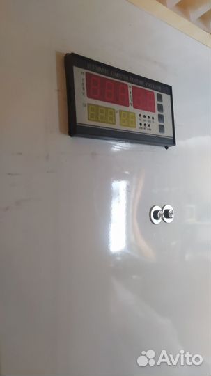 Инкубатор для яиц автоматический