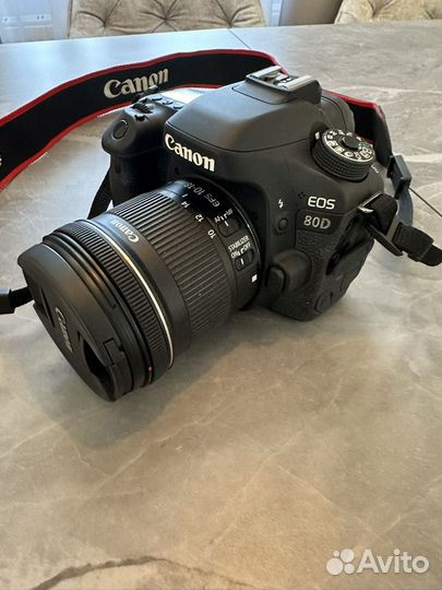 Фотоаппарат Canon EOS 80D Body +обьектив