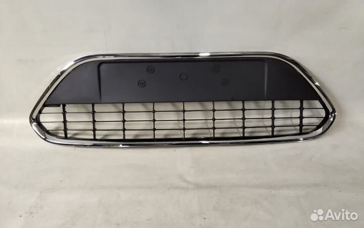 Ford Focus 08- Решетка в бампер