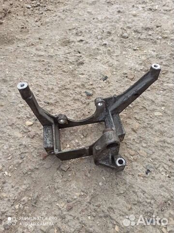 Ауди А4В5 2.4i 30v кронштейн насоса 078 145 383G