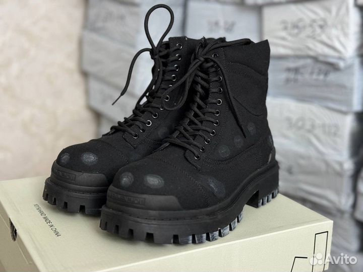 В наличии Ботинки Balenciaga Strike Type Boots