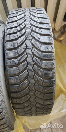 Bridgestone Blizzak Spike-01 185/65 R15
