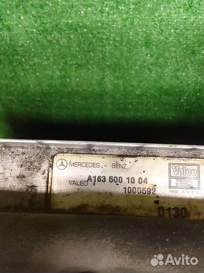 Радиатор двигателя на Mercedes W163 ML