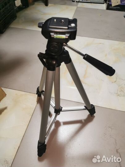 Штатив Continent B1 серебристый