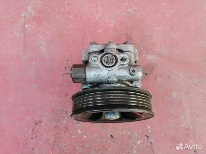 Насос гидроусилителя Hyundai Santa Fe SM D4EA 2.0