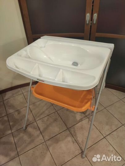 Пеленальный столик с ванночкой