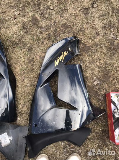 Боковой пластик правый kawasaki zx10r