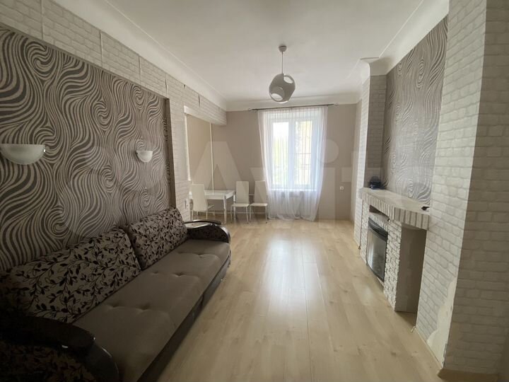 3-к. квартира, 90 м², 2/4 эт.