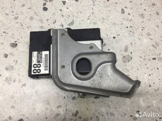 Блок электронный Toyota Land Cruiser J200 2007-201