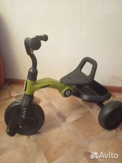 Трехколесный велосипед