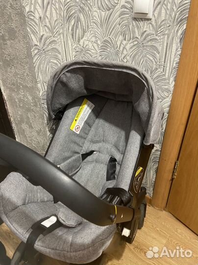 Коляска автолюлька