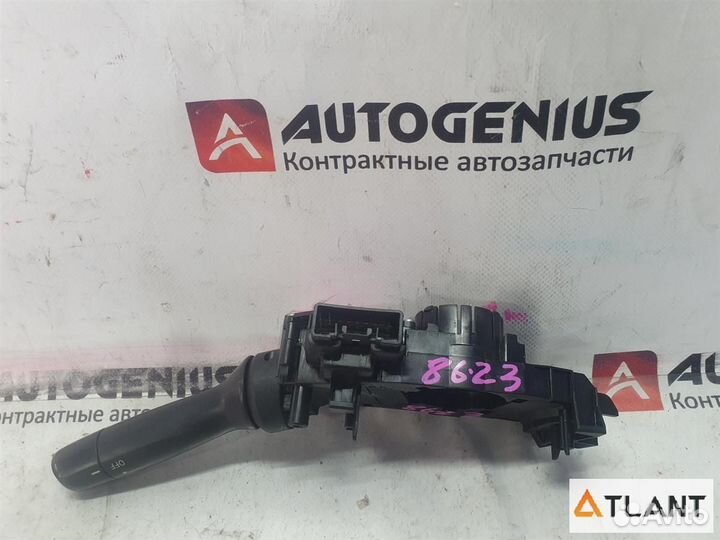 Блок подрулевых переключателей передний правый TOY