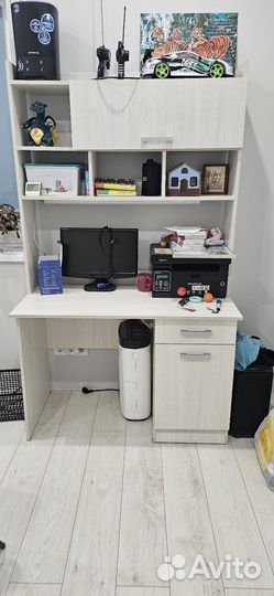 Стол письменный(компьютерный)