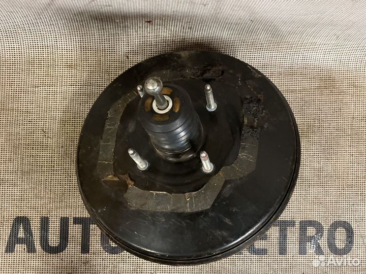 Тормозной вакуумник Peugeot 308 9682516580