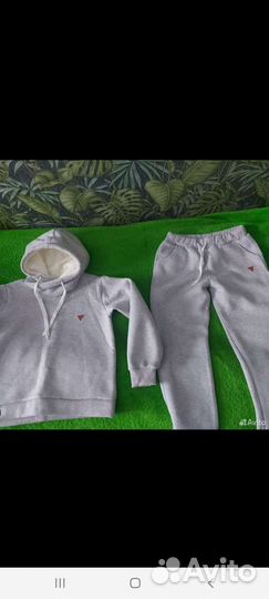 Костюм спортивный 50-52 новый