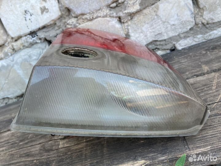 Фонарь крышки багажника ауди 80 б4