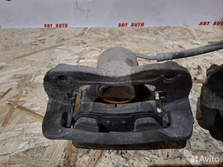 Суппорт передний Kia Rio3