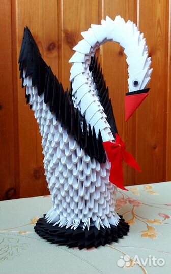 Сувенирный лебедь