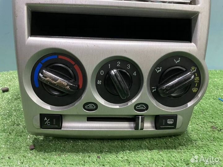 Рамка магнитолы Hyundai Getz