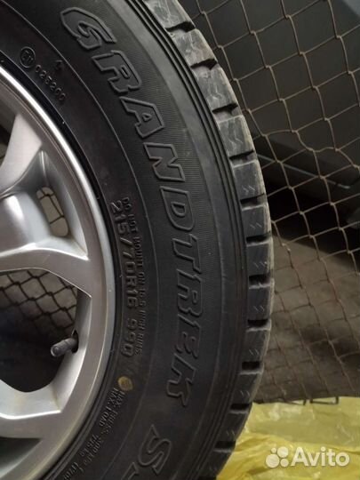 Dunlop Grandtrek SJ6 215/70 R16