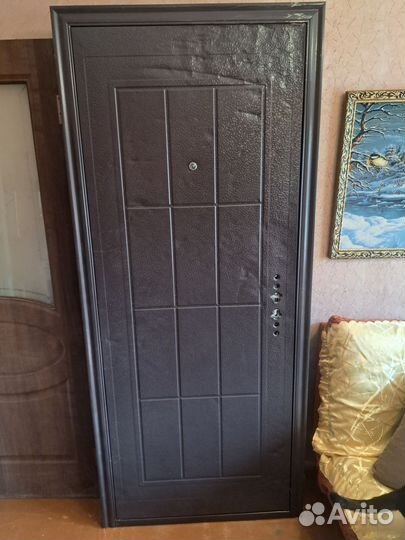 Дверь входная металлическая