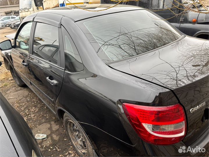 LADA Granta 1.6 МТ, 2020, битый, 45 000 км