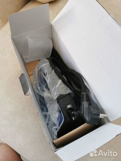 Утюг Red Solution RI-C280