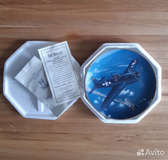 8 коллекционных тарелок 