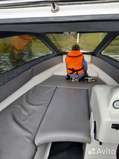 Катер Gladius 520 HT