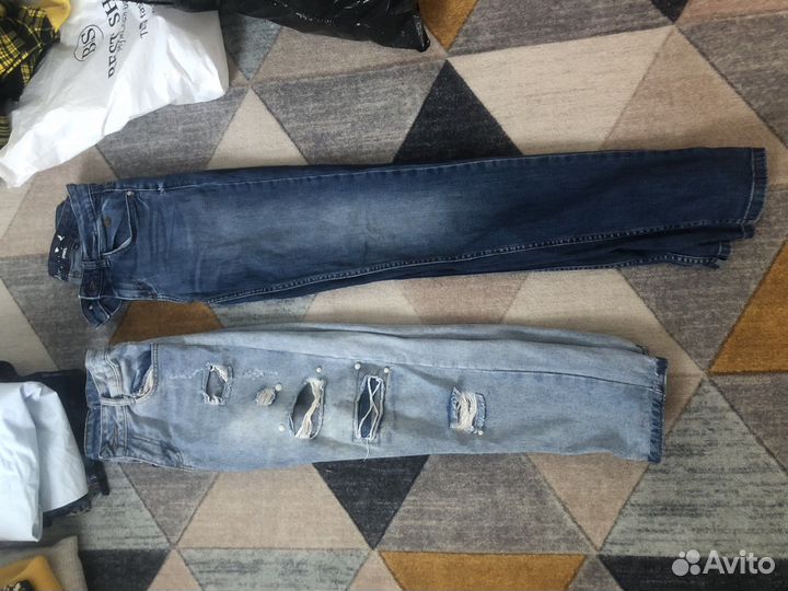 Отдам 2 пакета вещей