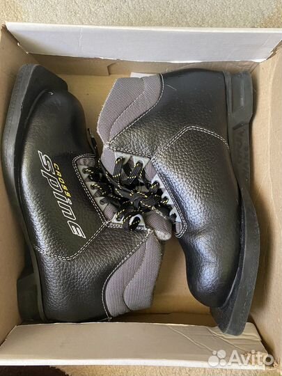 Ботинки лыжные