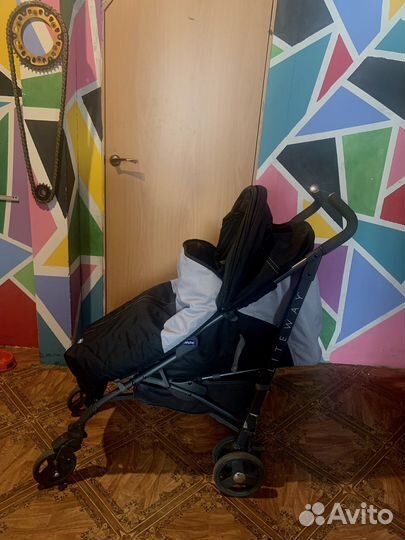 Прогулочная коляска трость