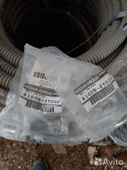 Болты оригинальные на Ниссан Максима на ходовую и