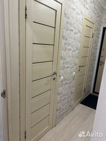 Двери межкомнатные с коробкой 80х200 бу