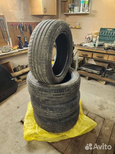Triangle TH201 Sportex 215/55 R17 94Y